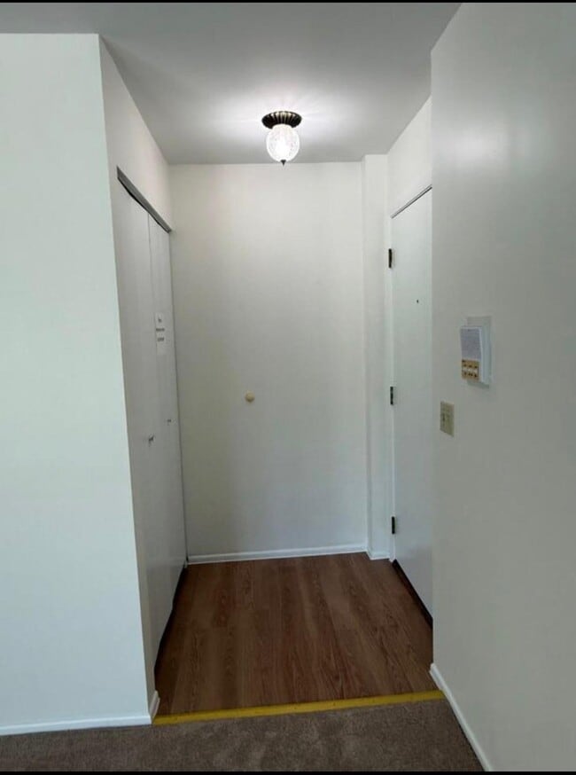 Foto del edificio - 380 Heather Ct