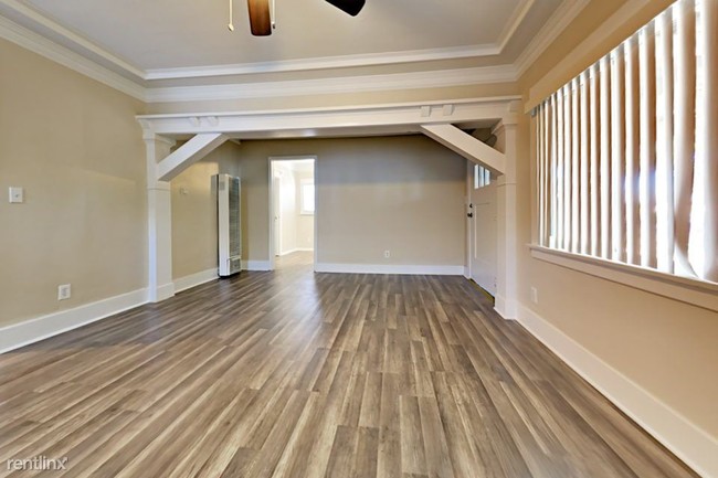 Foto del edificio - 768 E 52nd St