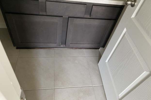 Foto del edificio - 425 Aralia Ln