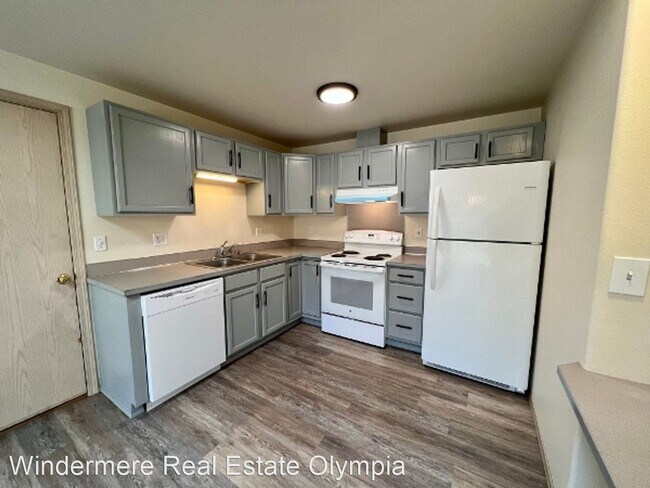 Building Photo - 3 br, 2 bath House - 9023 Steilacoom Rd SE
