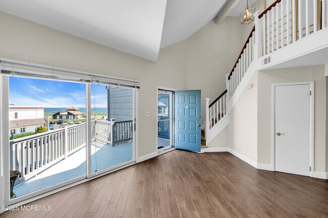 Foto del edificio - 621 Ocean Ave N