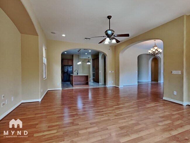 Building Photo - 2716 S Quinn Ave