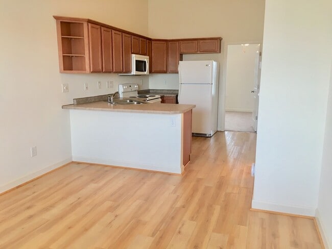 Building Photo - 914 Brawley School Rd