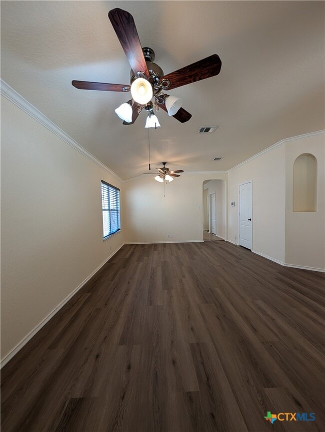 Building Photo - 268 Goliad Dr