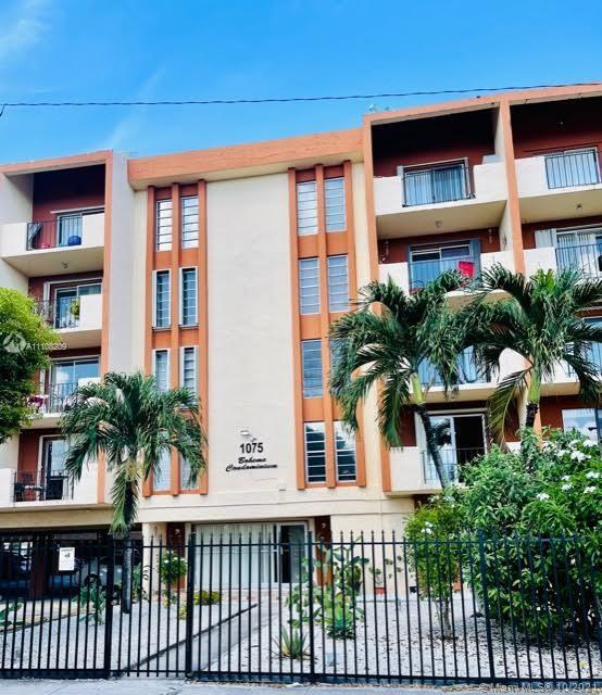 Foto principal - 1075 W 68th St