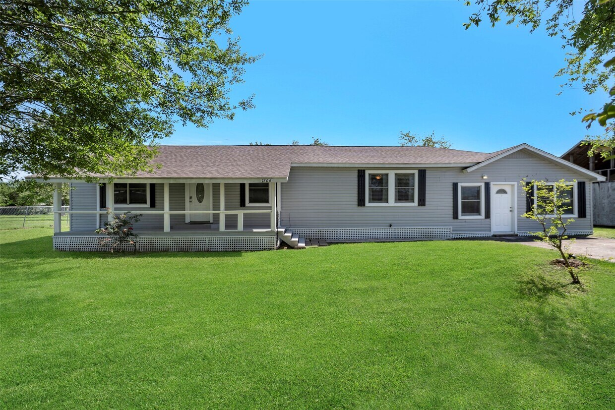 Foto principal - 7506 Bluebonnet St