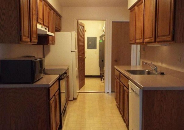 Kitchen - 37357 Stonegate Circle