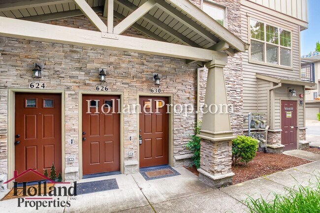 Building Photo - Lovely Condo with 2 primary suites in Hillsboro