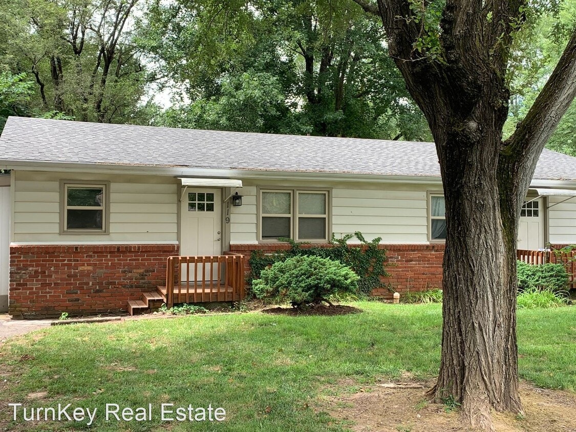 117119 S Cedar Dr, Strafford, MO 65757 Apartment for Rent in