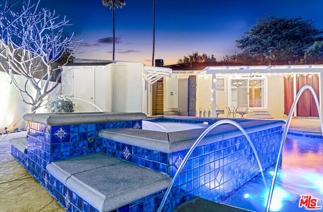 Foto del edificio - 4221 Stewart Ave