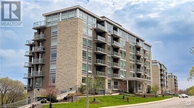 Building Photo - 455 Charlton Ave E