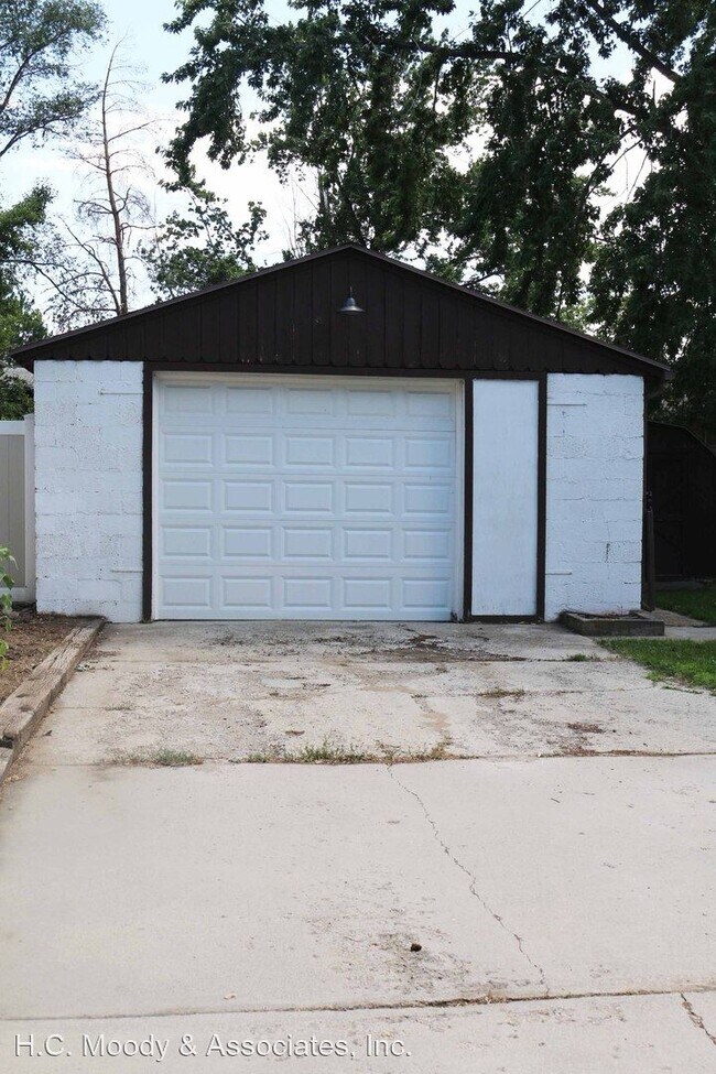 Building Photo - 4 br, 2 bath House - 7585 S. 1000 E.