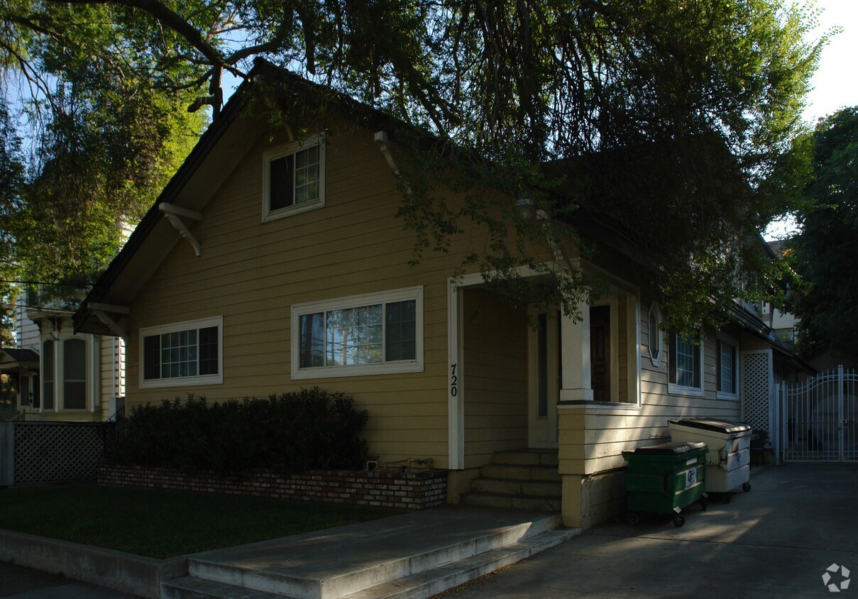 Primary Photo - 520 S 3rd St
