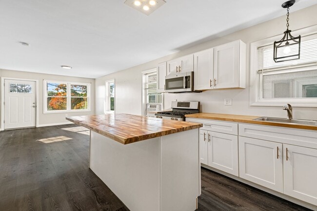 Photo - 3 1/2 Baltimore Street Apartment