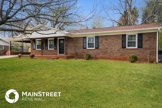 Building Photo - 1135 Carolina Cir