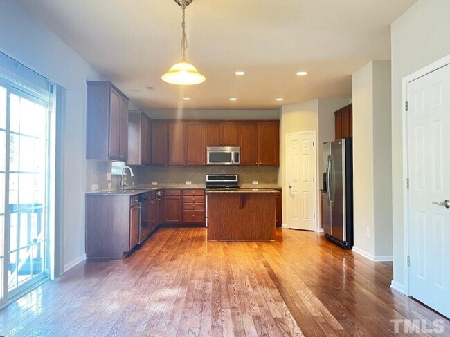Foto del edificio - 4 Bedroom Single Family RDU RTP