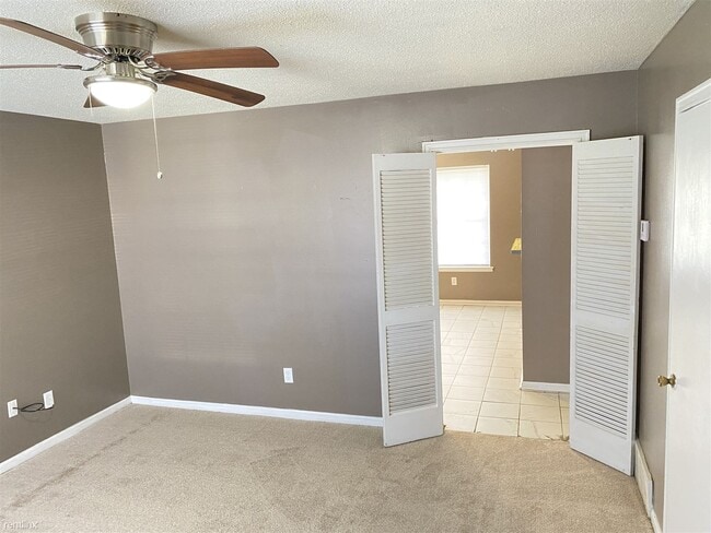 Building Photo - 3 br, 1 bath House - 3682 Skylark Dr