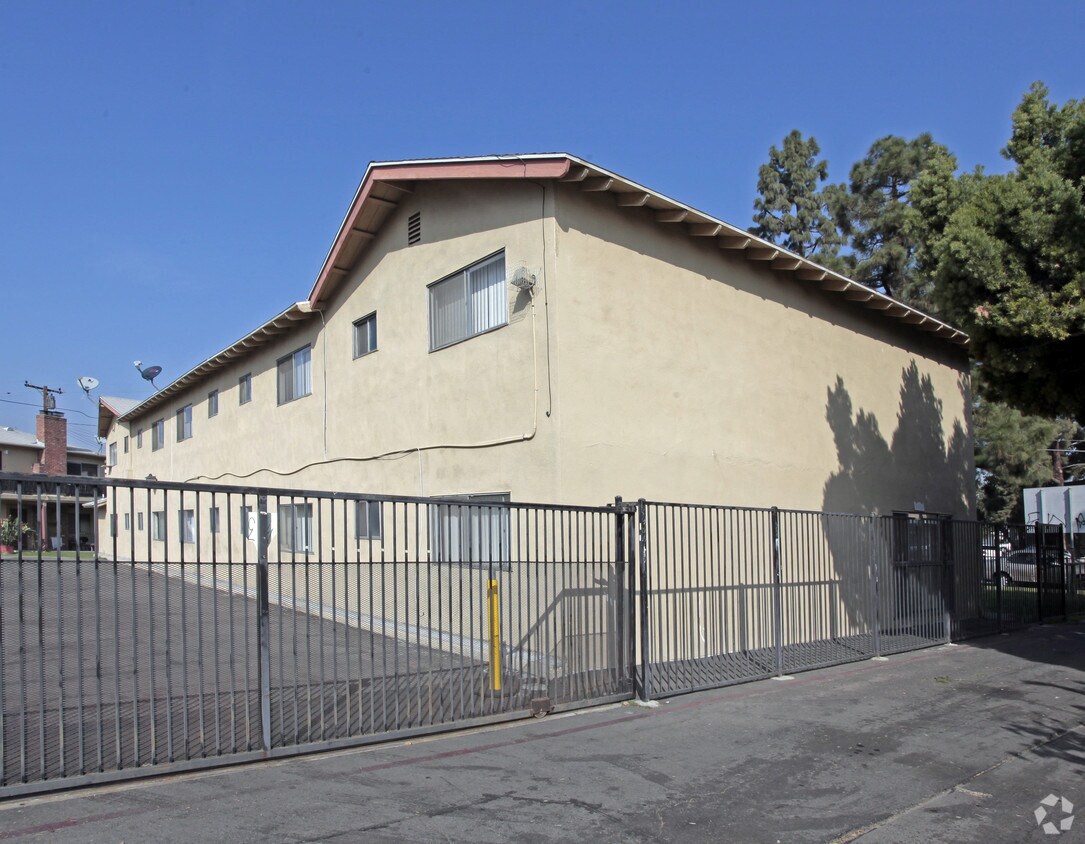 Foto del edificio - 12551 Kensington Ln
