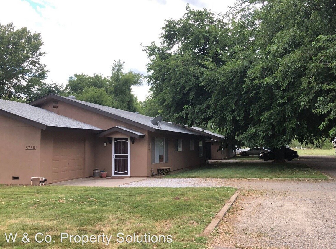 Primary Photo - 5760-5768 Sunny Ln