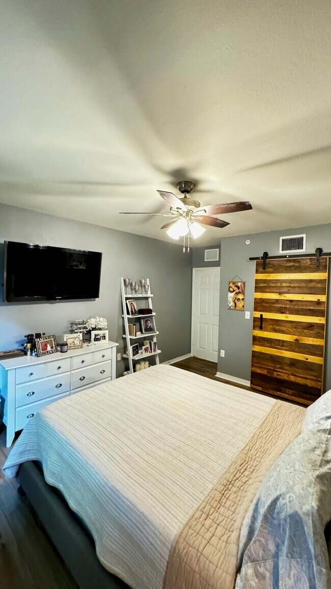 Foto del edificio - 6475 Emerald Dunes Dr