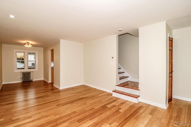 Building Photo - 20 Victory Ct