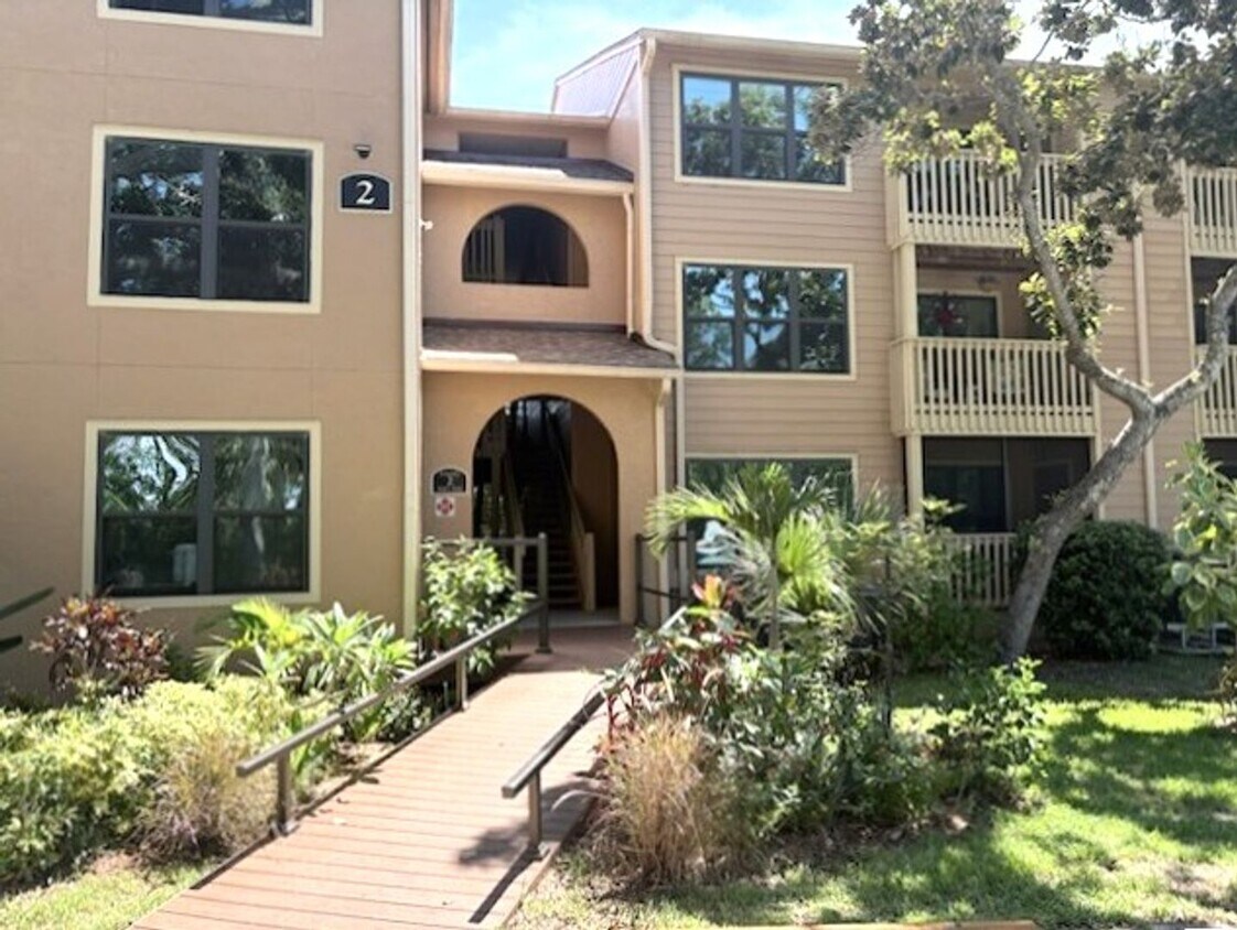 Primary Photo - Modern 1 Bedroom Condo in The Preserve At Rivers Edge!