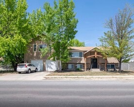 Building Photo - 678 W 300 N