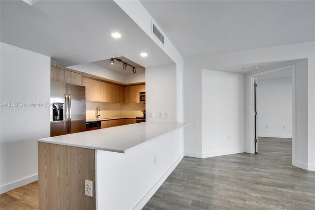 Foto del edificio - 1500 Bay Rd
