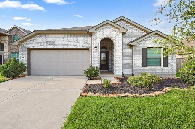 Building Photo - 4811 Sierra Ridge Dr