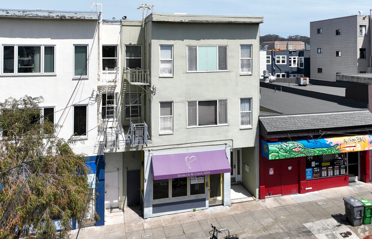 Primary Photo - 1828-1830 Clement St