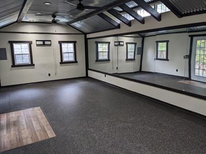 Building Photo - Spacious 3-Bedroom home with Hardwood & Finished Basement, and custom finishes