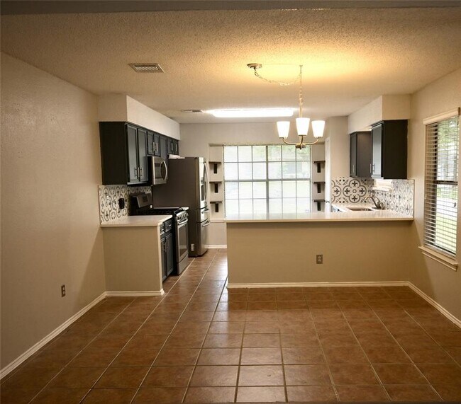 Foto del edificio - 13011 Garfield Ln