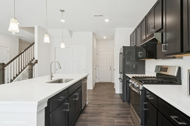 Building Photo - 2543 Geranium Way