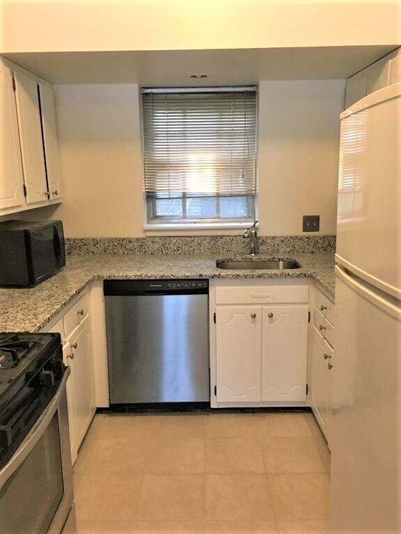 Photo - 42 Lake Shore Terrace Townhome