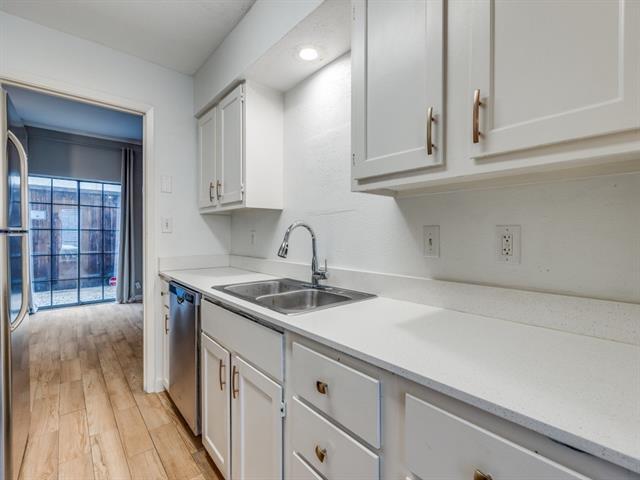 Foto del edificio - 3817 Rawlins St