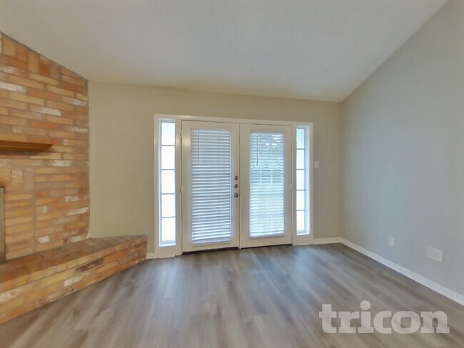 Building Photo - 3434 Deer Valley Dr