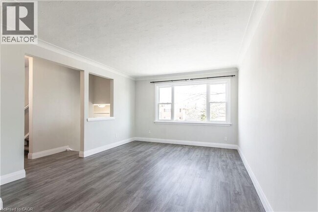 Building Photo - 2331 Barclay Rd