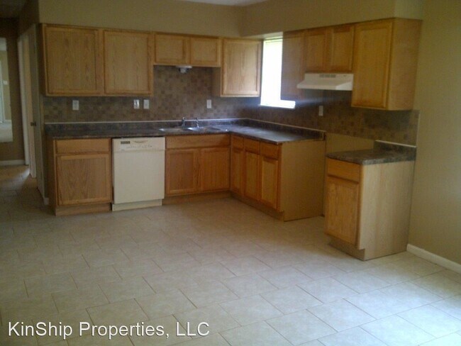 Foto del edificio - 3 br, 1 bath House - 516 Parkway Dr