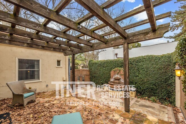 Foto del edificio - Fabulous 3 bedroom Bungalow in East Sacram...