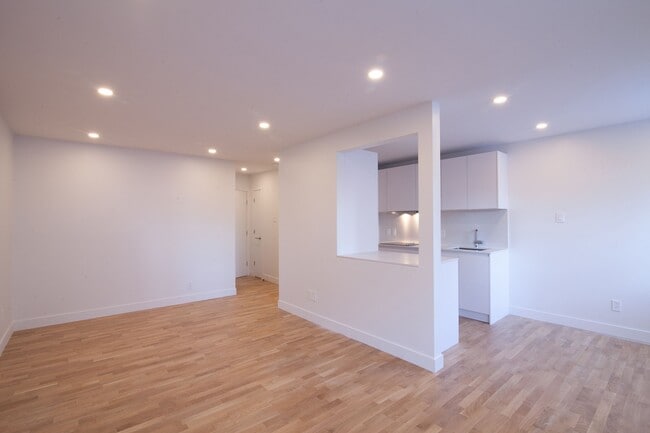 Photo du bâtiment - 735 Rue Gordon