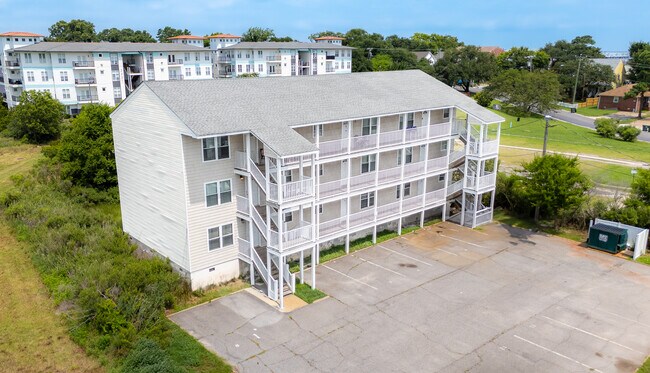 Foto del edificio - 9527 3rd Bay St