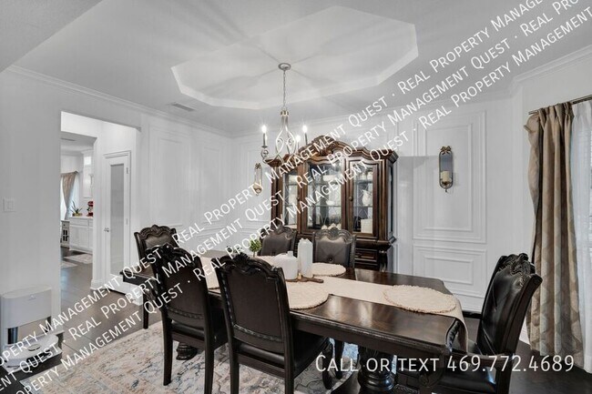 Building Photo - 1767 Shumard St