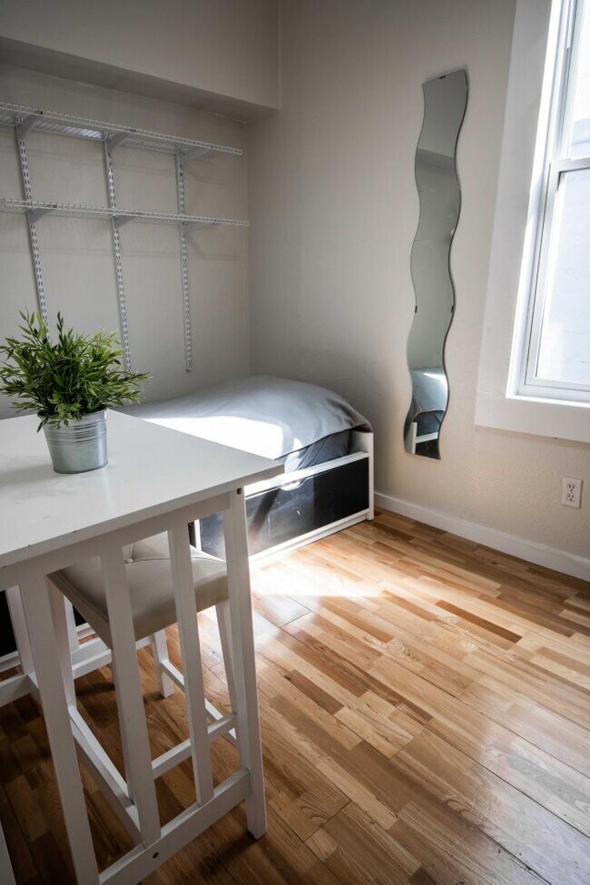 Building Photo - 1 bedroom in San Francisco CA 94103