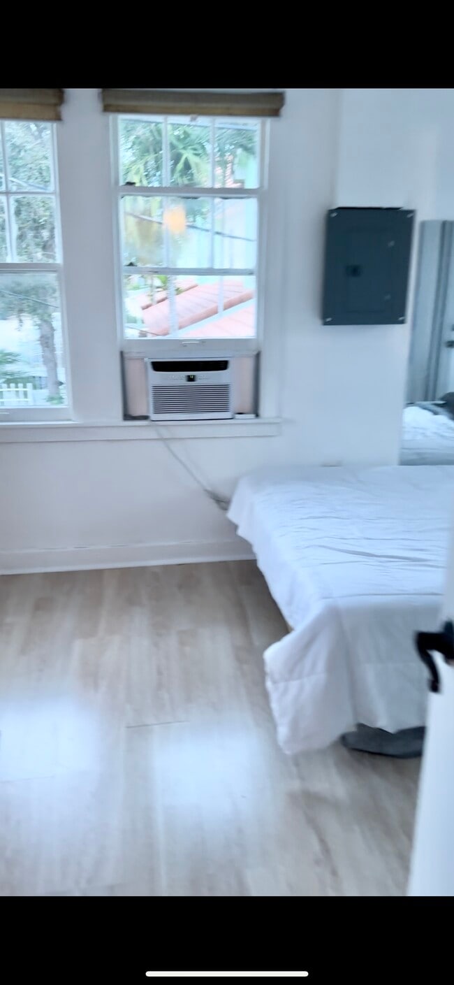 Bedroom if you turn right there’s the door to the back porch - 1302 S N St