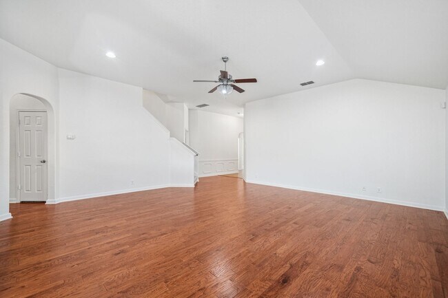 Building Photo - Alamo Ranch Gated Community