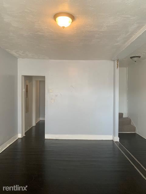 Building Photo - 5 br, 2 bath Townhome - 1428 N Eden St