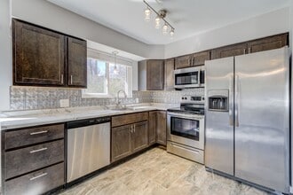 Building Photo - 2309 Ida Dr