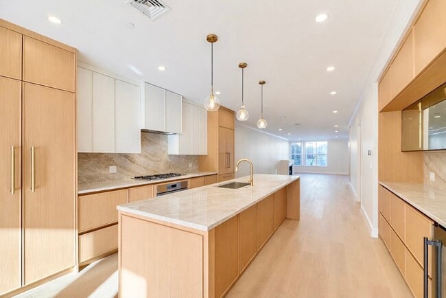 Foto del edificio - 144 Worcester St