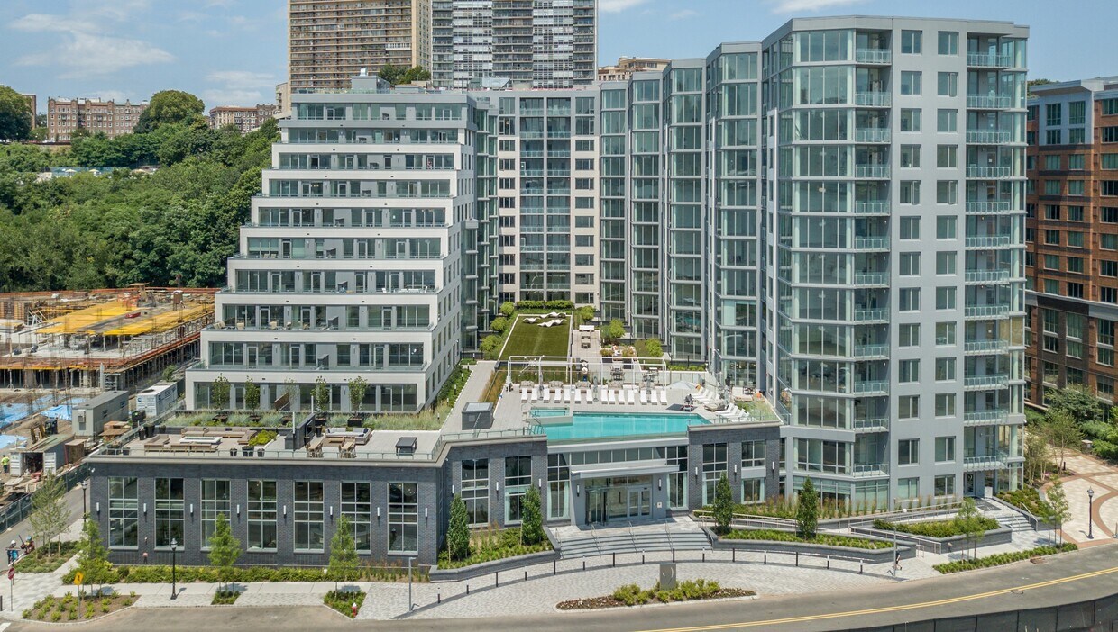 9 Ave at Port Imperial, West New York, NJ 07093 Condo for Rent in