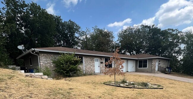 Foto del edificio - Perlman Properties (3511 Southridge Dr)
